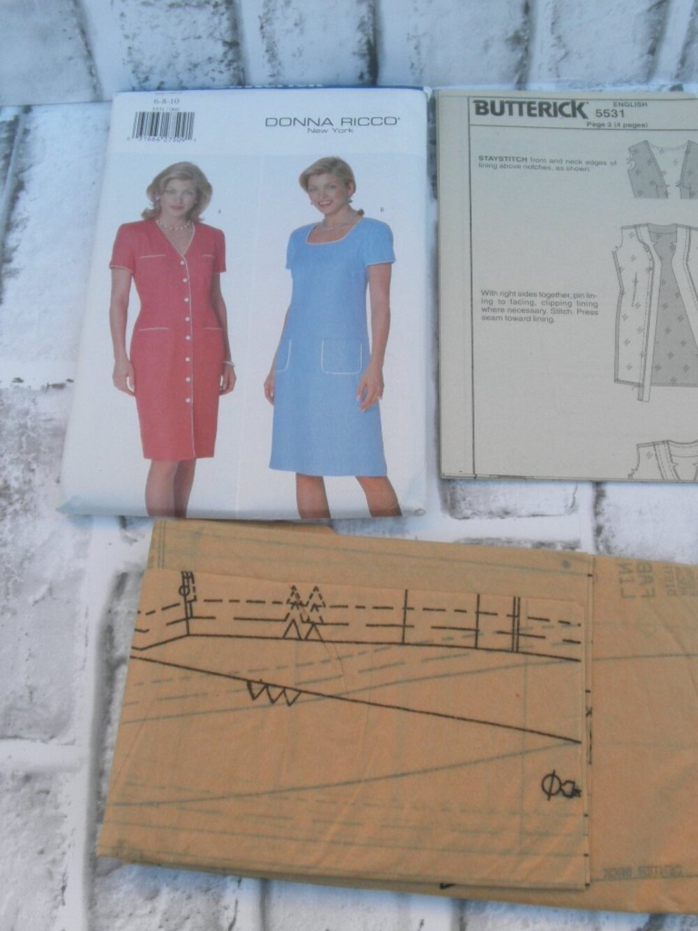 #5531 PRE-OWNED BUTTERICK DONNA RICCO UNCUT SEWING PATTERN DRESS (SIZE 6-8-10)